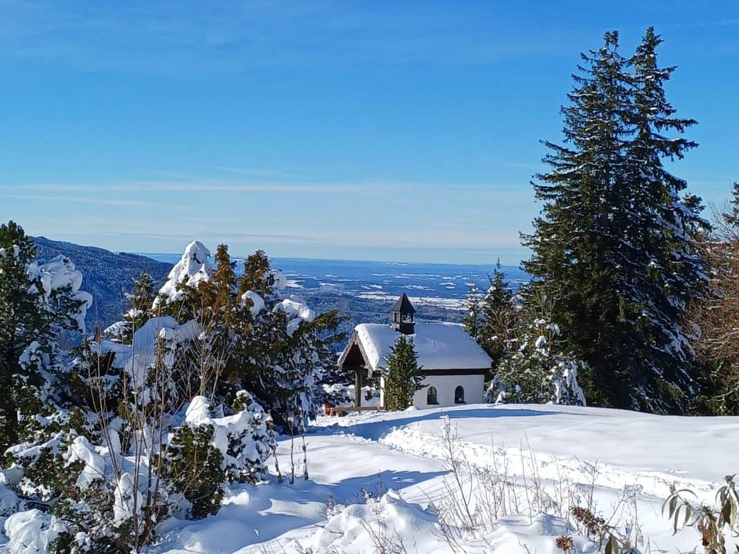 Mehr über den Artikel erfahren S’TOURENGSCHICHTERL  vom  28.11.2025