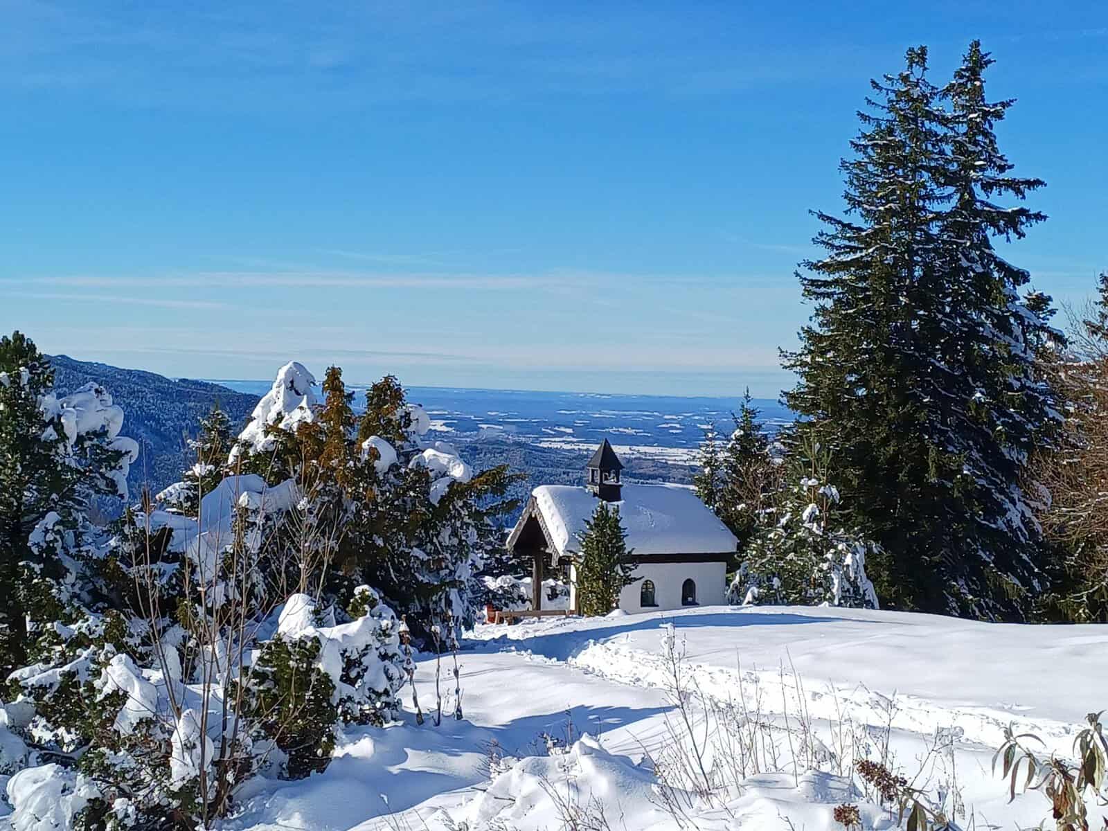 Mehr über den Artikel erfahren S’TOURENGSCHICHTERL  vom  28.11.2025