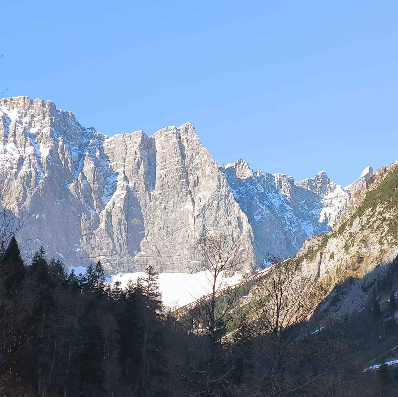 Mehr über den Artikel erfahren Jugend Alpinklettern im Laliderertal